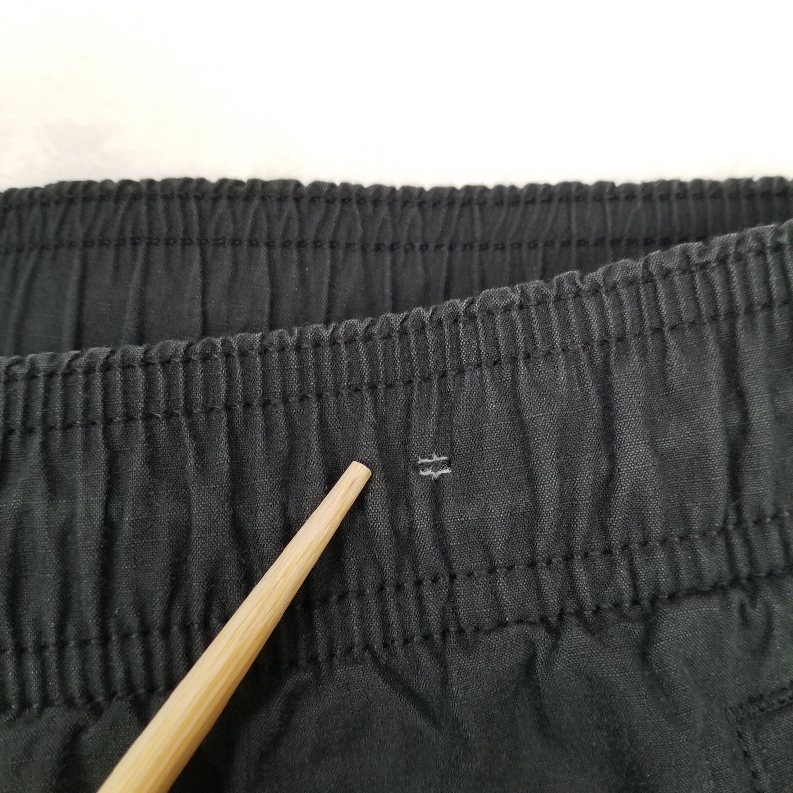 RVCA Men’s Black Hybrid Swim Athletic Shorts Size Medium Zipper Pockets Casual