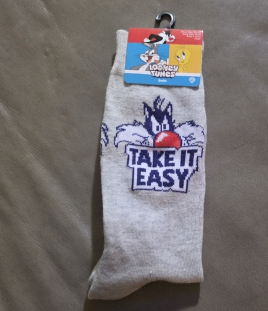 Looney Tunes Crew Socks Gray Sylvester Graphic Size 10-13, 1 Pair