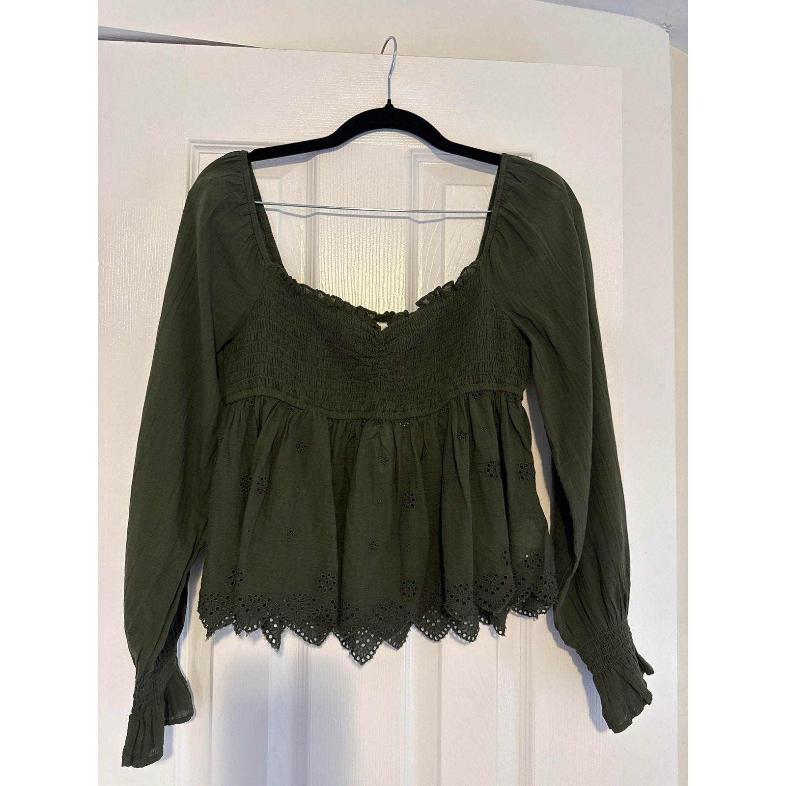 American Eagle NWT Olive Green Eyelet Peplum Blouse Size Small Smocked Boho Top