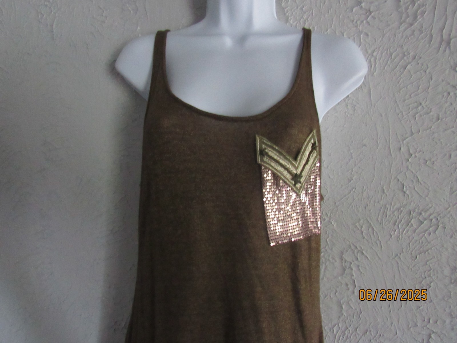 VTG L Olivia Moon heather army green tank top chain mele pocket military detail