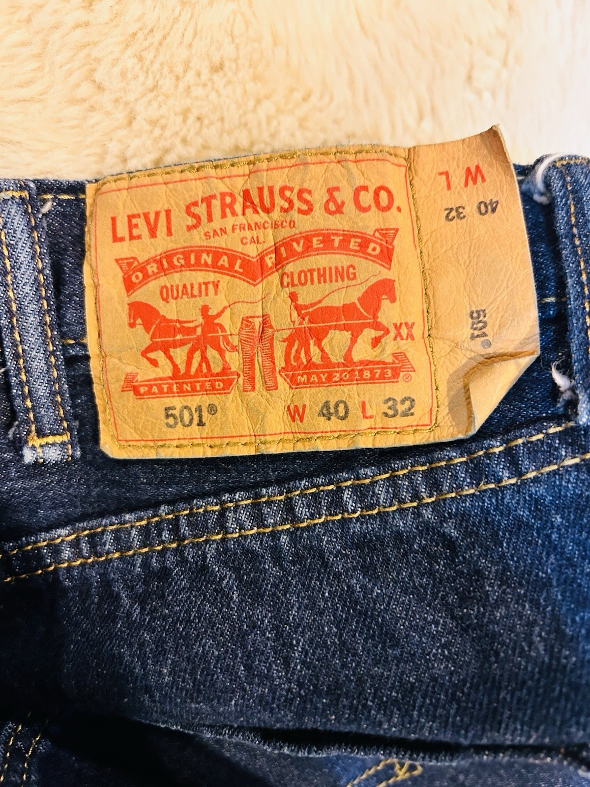 Levi’s Men’s Blue Straight Leg Regular Fit Denim Jeans 5-Pocket Button Fly