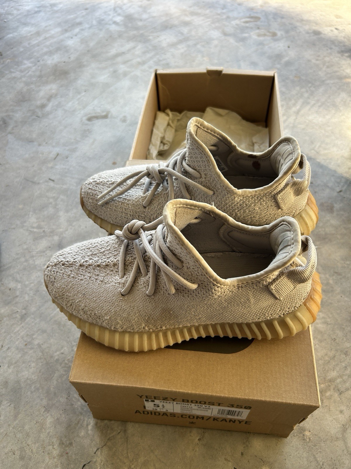 Used Size 5.5 – adidas Yeezy Boost 350 V2 Low Sesame