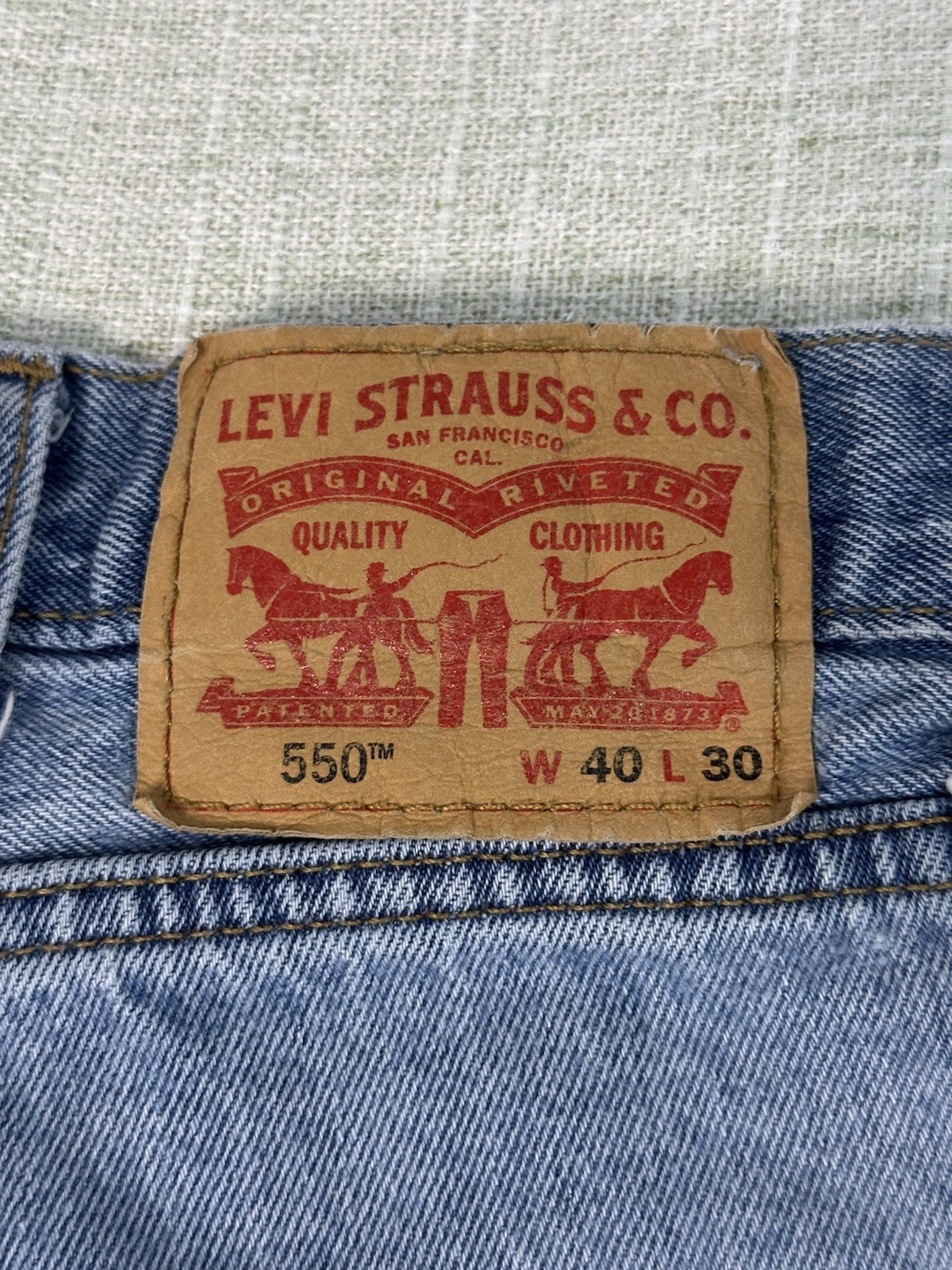 Levi’s 550 Relaxed Fit Medium Blue 100% Cotton Denim Jeans Men’s 40X30