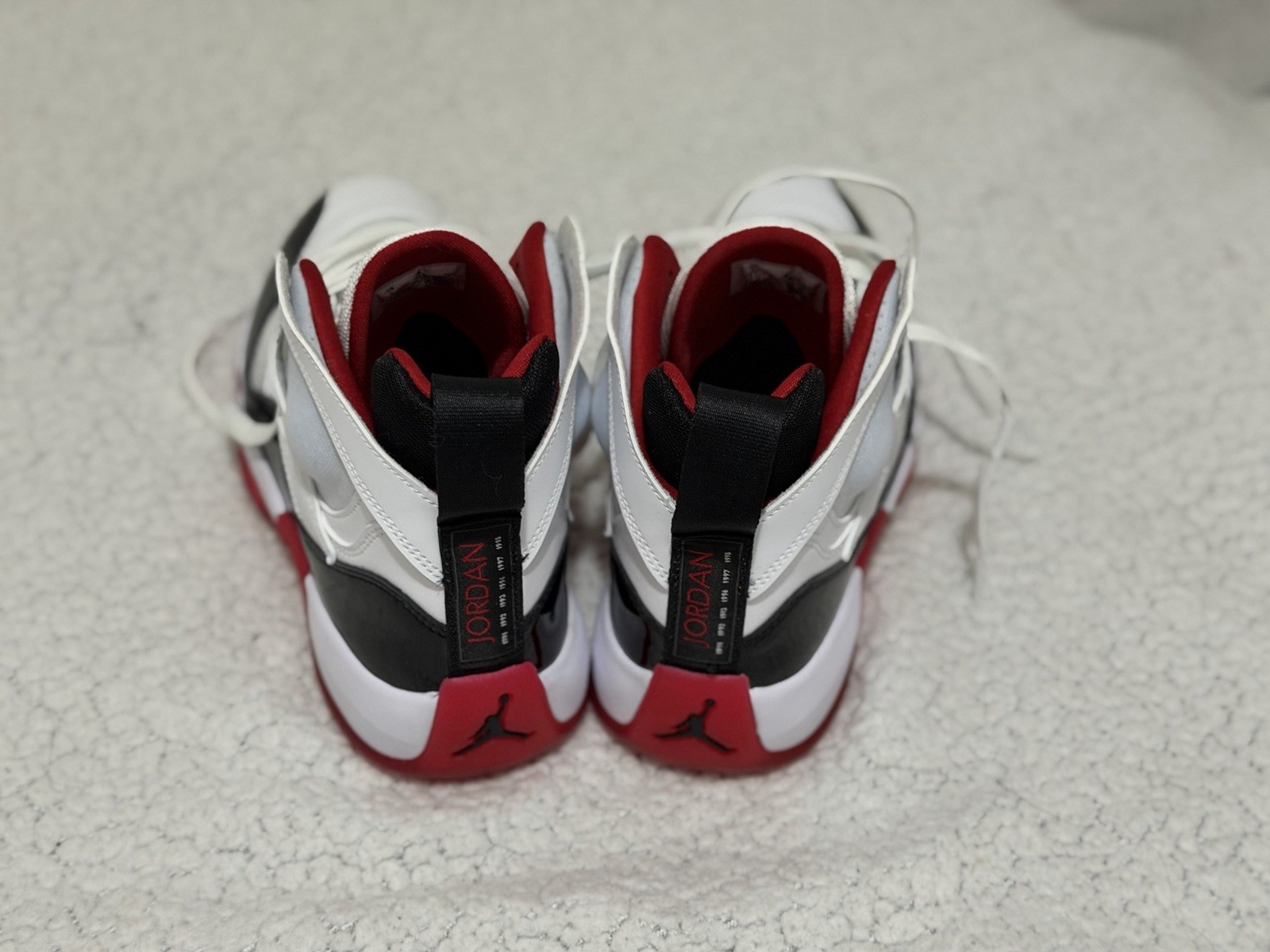 Jordan Unisex Men Size 9 Mid Top Lace-Up Sneakers White/Red/Black Logo