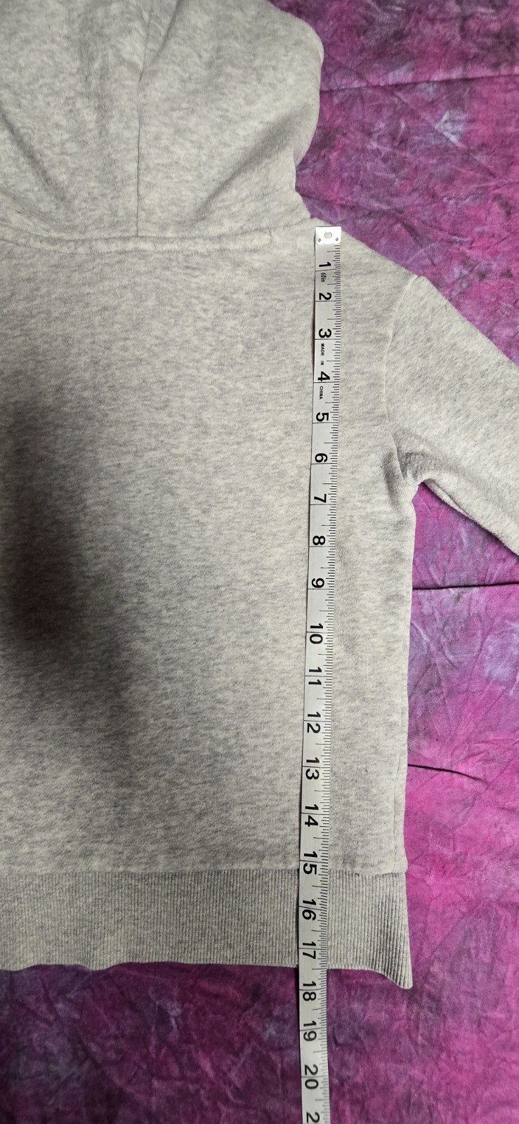 🩶 PUMA Kids’ Gray Pullover Hoodie – Size XS (5/6)