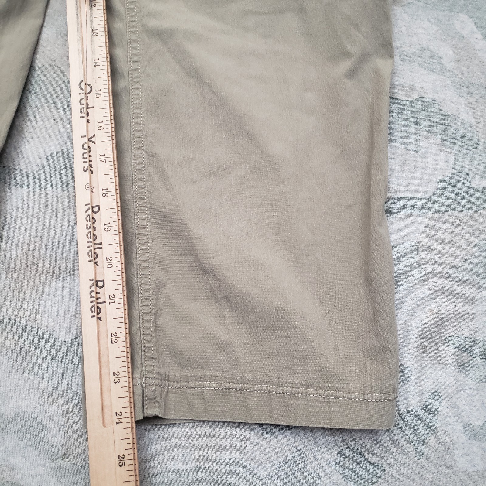 B.C Clothing Convertible Pants Mens XL/30 Tan Cargo Pockets Belted Outdoors