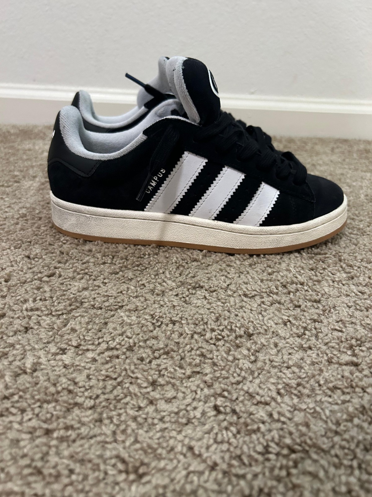 Adidas Campus 00s Black men’s Size 8.