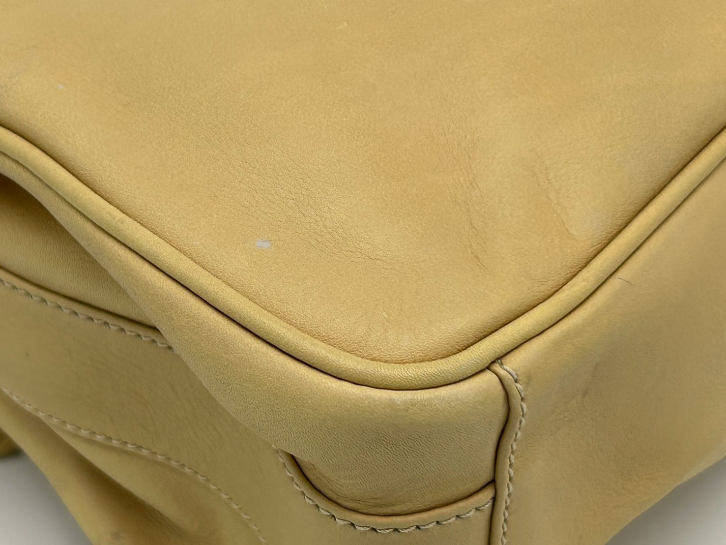 Gucci Horseshoe Shoulder Bag Ivory Tan Leather Gold Hardware Vintage Authentic