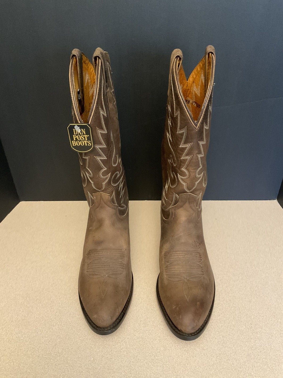 New! Mens Dan Post Renegade Distressed Leather Cowboy/Western Boots. Size 8.5EW.