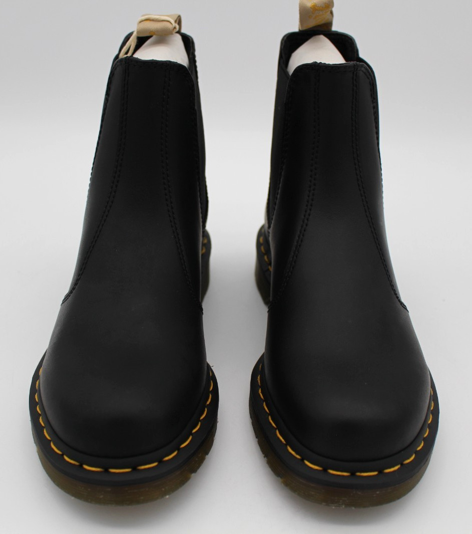 Dr. Martens Vegan 2976 Boots Womens Black Felix Rub Off Chelsea – Size 8