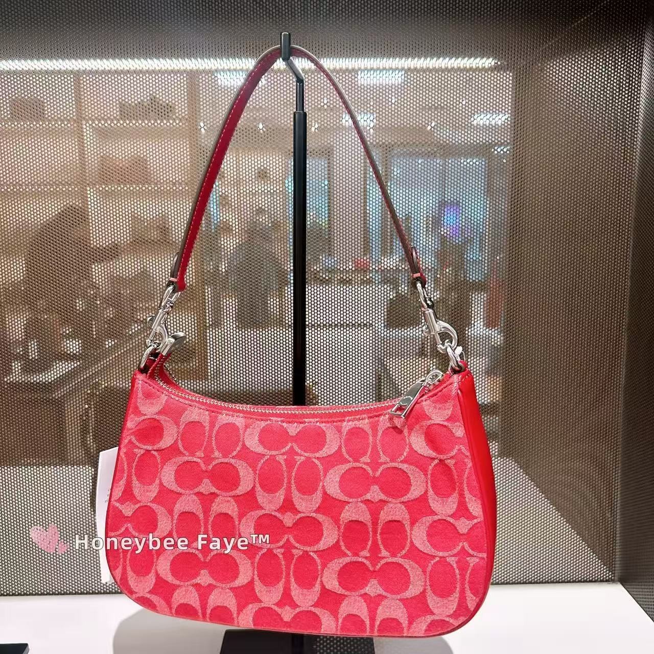 NWT Coach Teri Shoulder Bag In Signature Denim CDE43/CDQ56