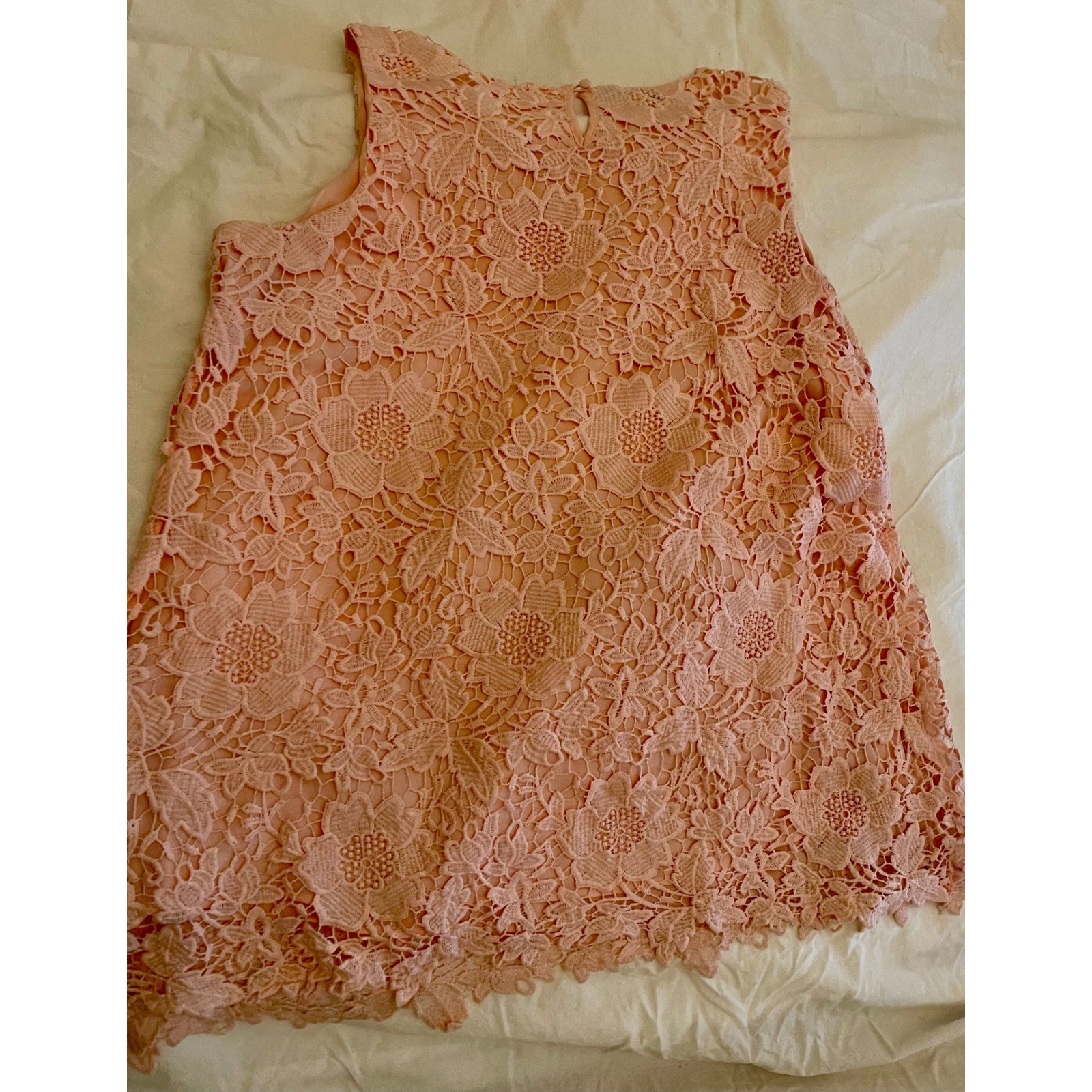 Woman’s Alfani Peach Floral Lace Sleeveless Blouse Top Plus Size 16W