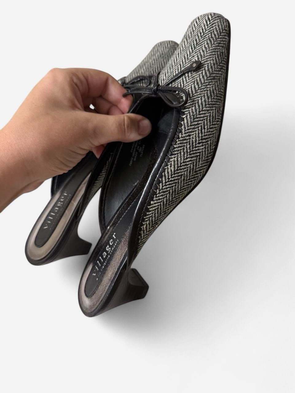 Villager Black/Beige Fabric/Leather Herringbone Square Toe Slip On Mule Bow