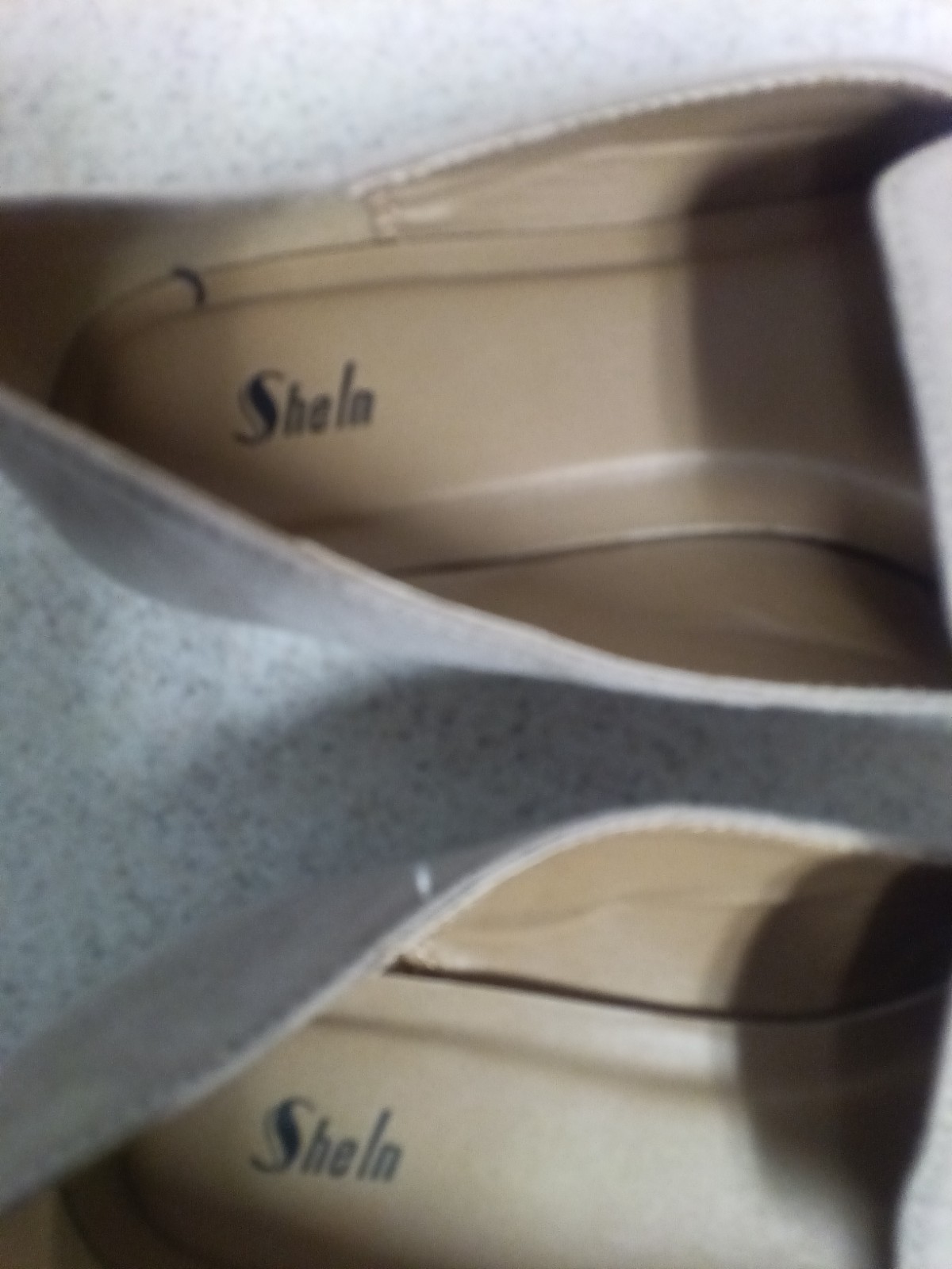 Sheln Woman’s shoe size 9 pre-owned good condition!!!