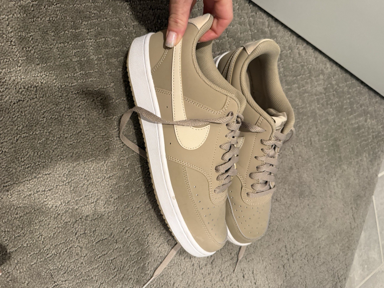 Nike Air Force 1 Beige White Low Top Athletic Sneaker Men’s
