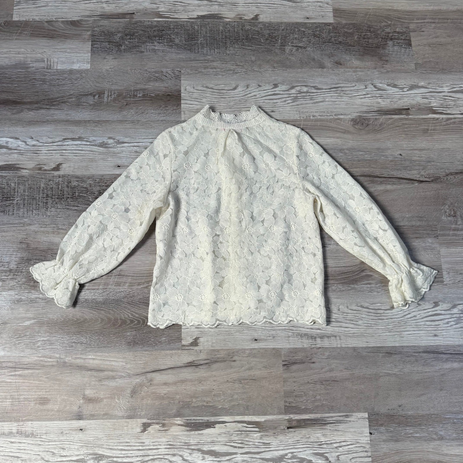 Pretty Little Sister Cream Lace Blouse Floral Button Up Coquette Cottage Small