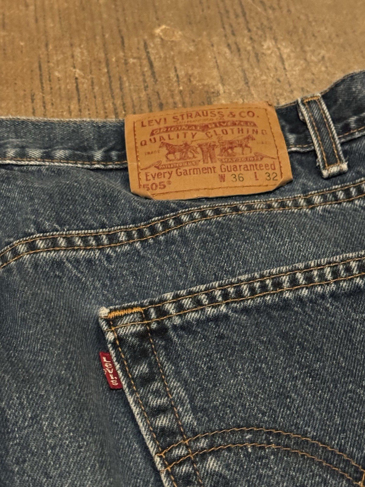 Vintage Levi’s 505 Regular Fit Men’s Jeans Made in USA W36 L32