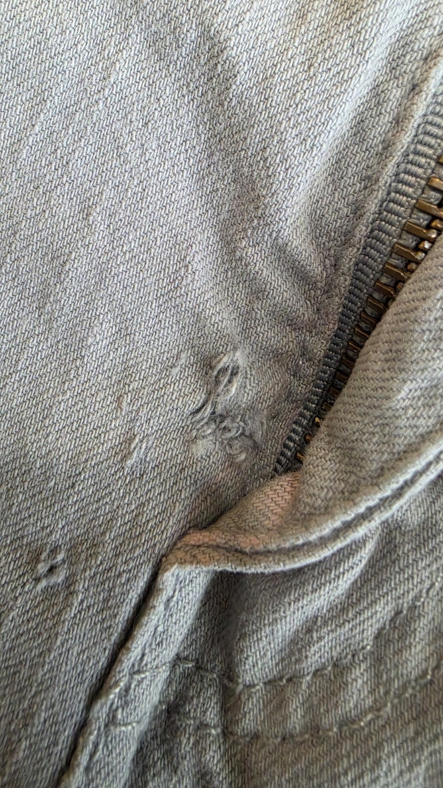 Levi’s Men’s 500 Series 513 Gray Denim Jeans 33×30