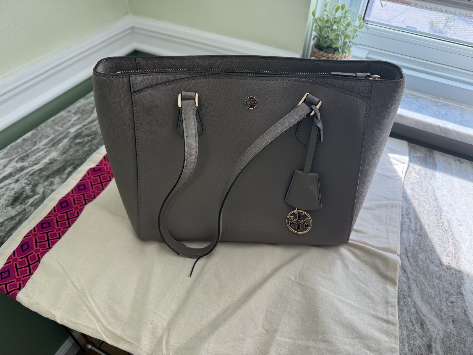Tory Burch Robinson Small Tote Gray Heron Saffiano Leather Pre-owned