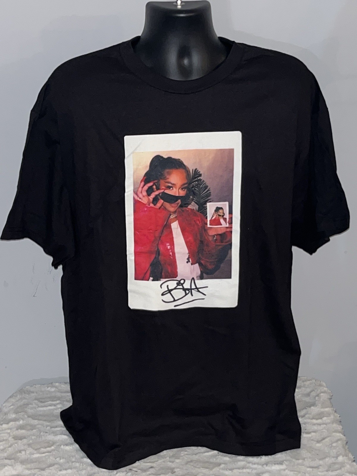 BIA MUSIC ARTIST HIP HOP POLAROID GRAPHIC TEE SHIRT MENS XL NWOT