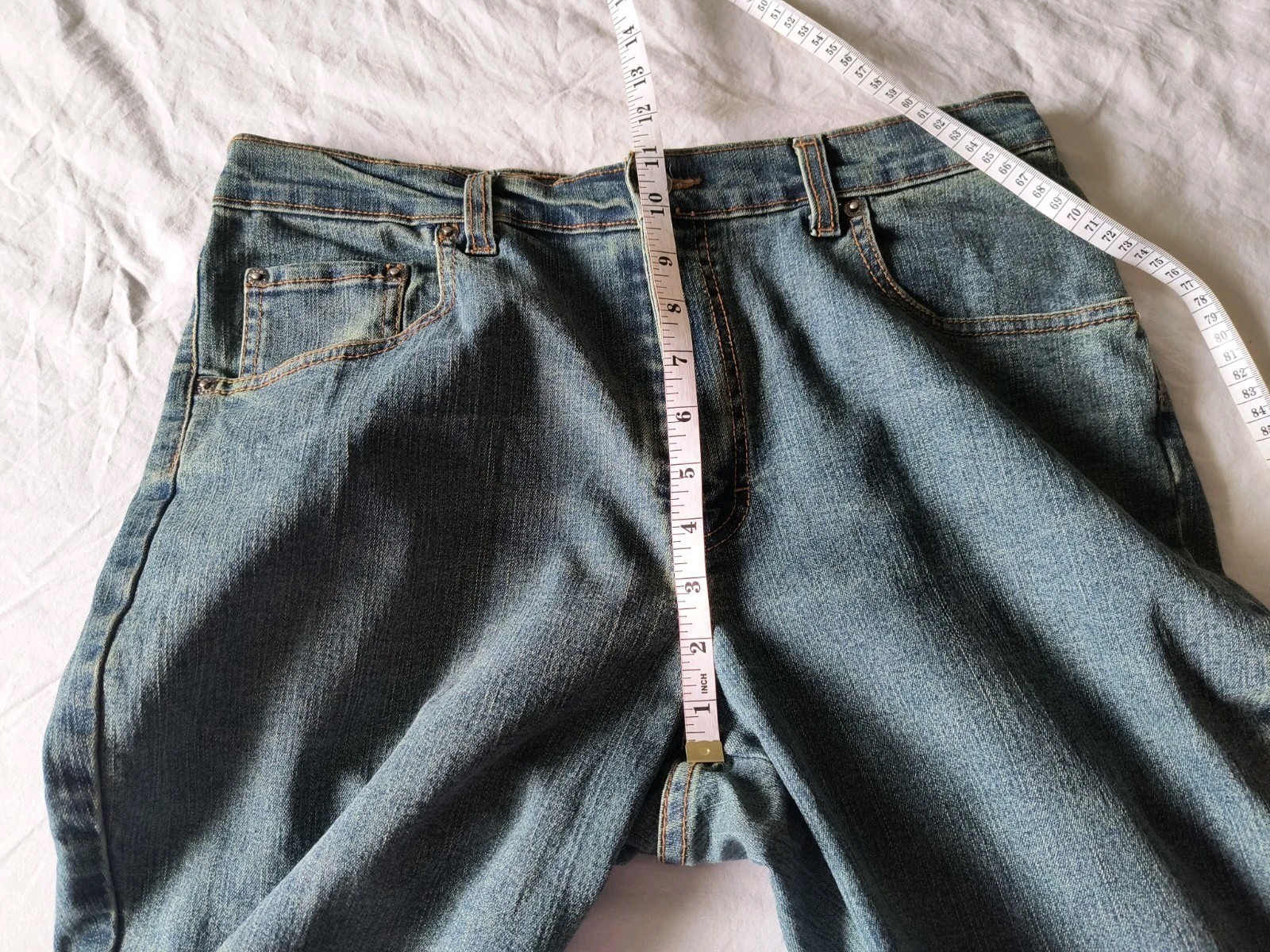 Jordache Men’s Jeans 34/33 Straight Medium Blue Wash Contrast Stitching