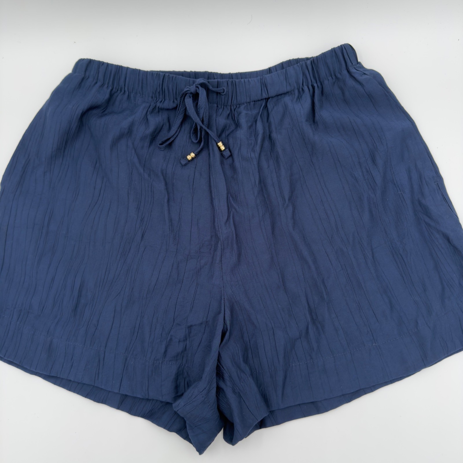 NWT H&M Women Pull on Shorts Loose Fit Elastic Waist Drawstring Everyday Walking