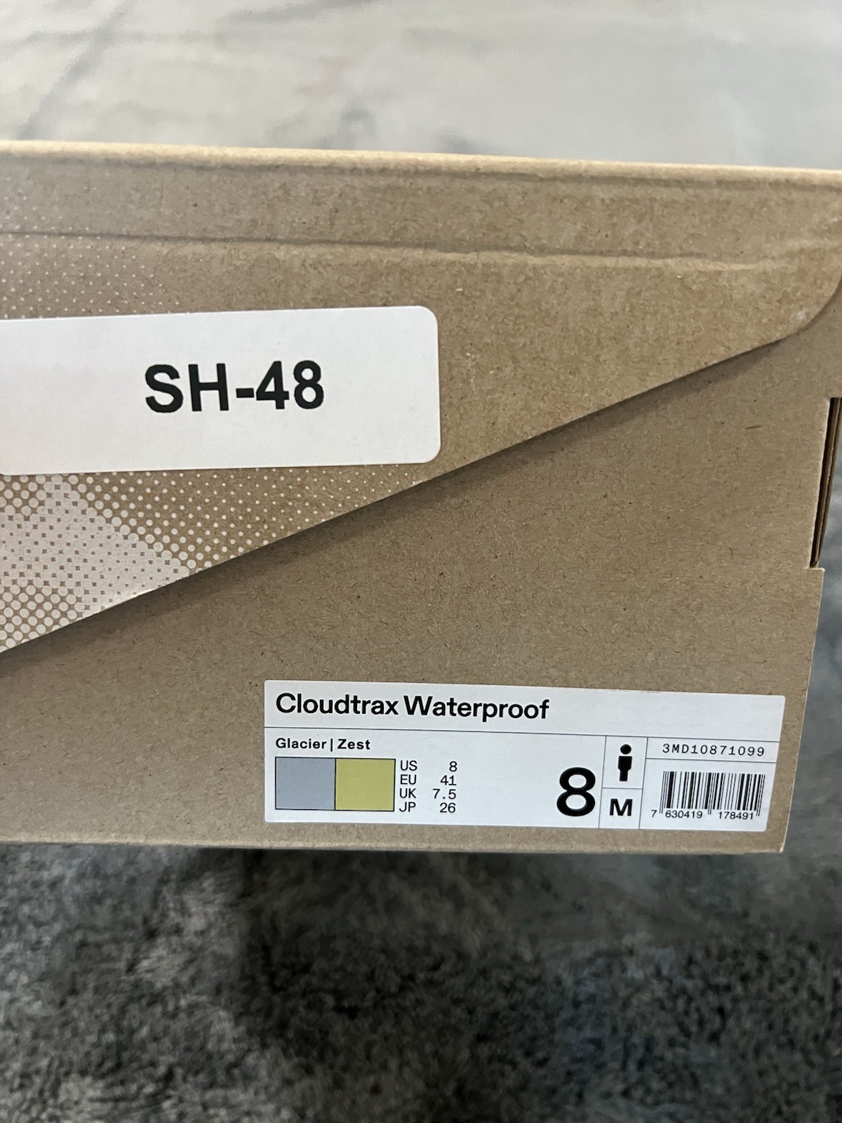 On Cloudtrax Waterproof Hiking Boot Sneaker Running Glacier/ Zest Men 8/women9.5