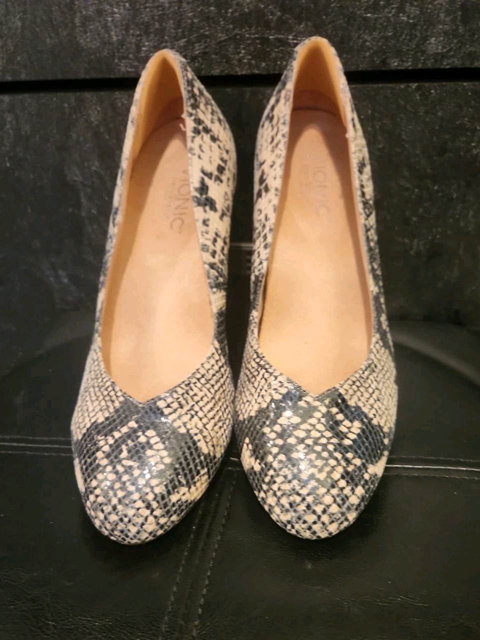 Vionic Orthaheel Leather Snakeskin Reptile Print Antonia Wedge Pumps Shoes Sz 8