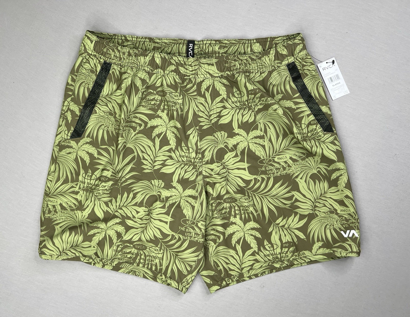 RVCA Kevin EW 17” Hybrid Shorts Green Floral Print Mens Size XL NWT $66