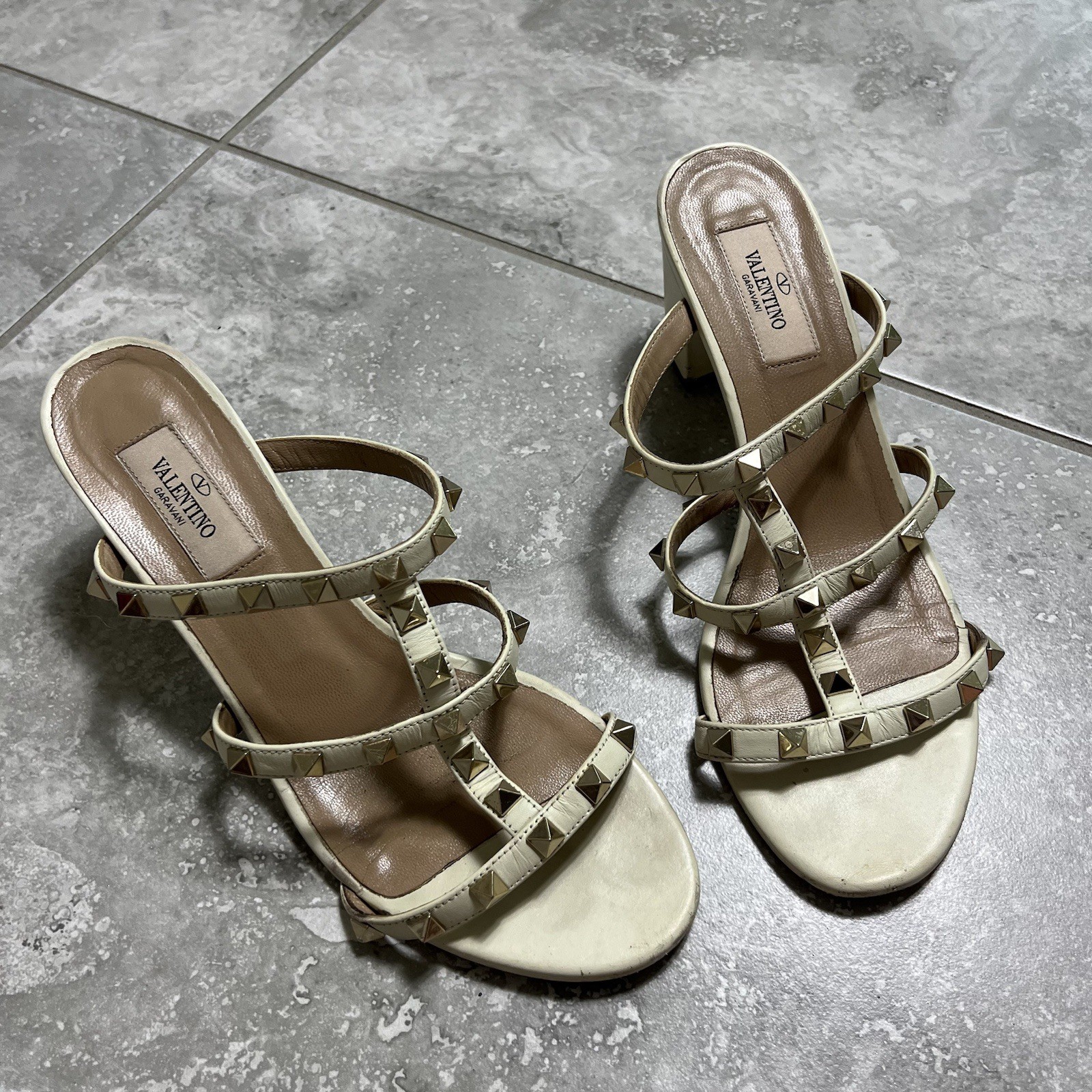 Valentino Garavani Rockstud Studded Caged Slide Sandals Leather Cream 39 8.5 US