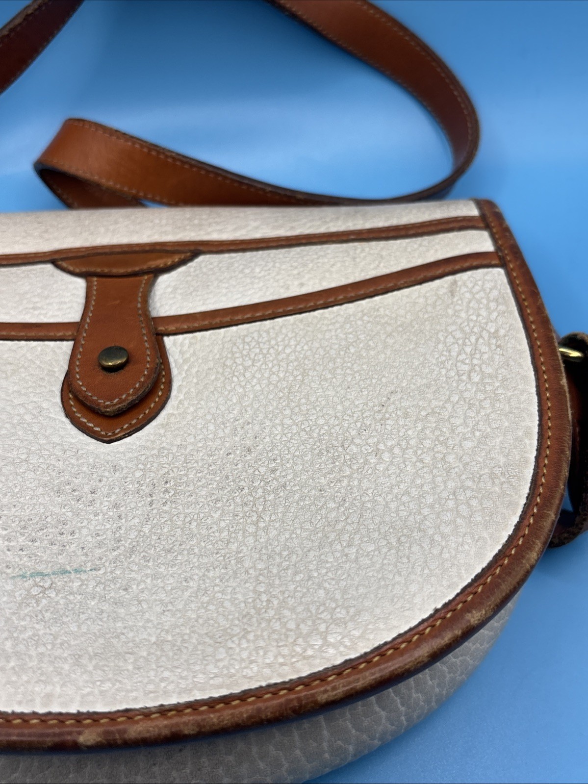 Vintage Dooney and Bourke Calvary Trooper Bag White Made In USA 🇺🇸 🫡