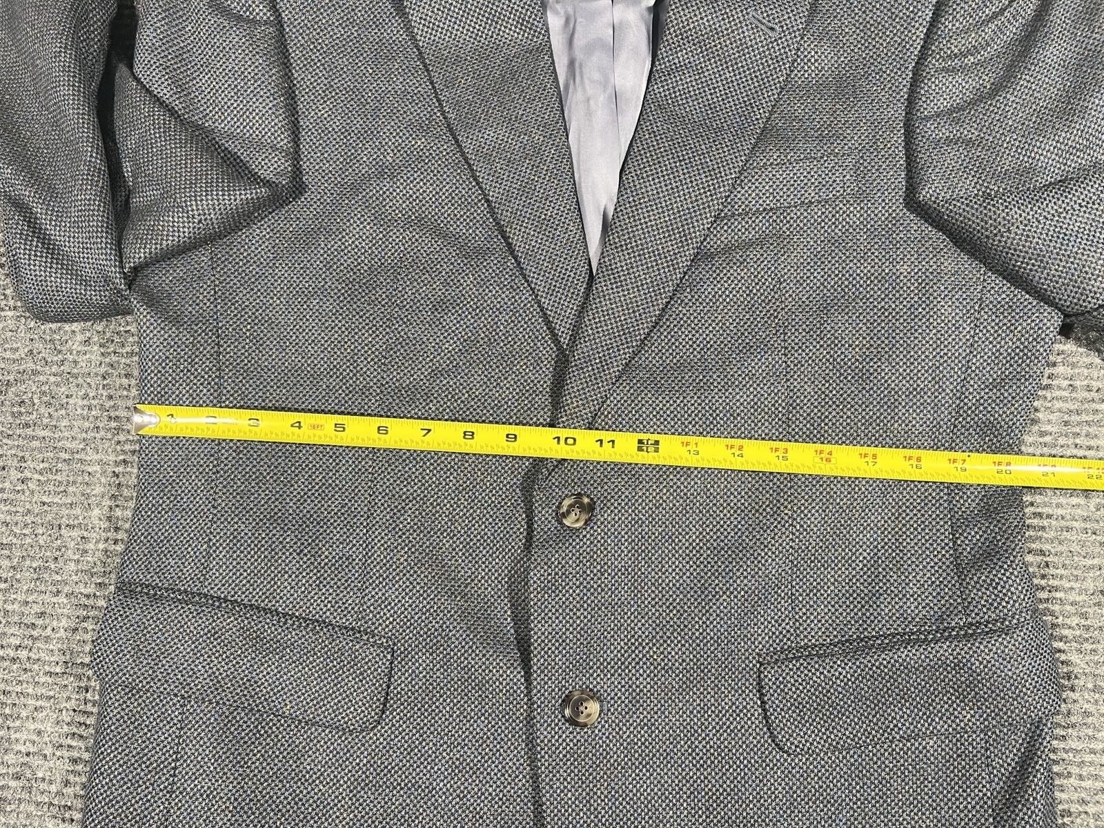 Jos. A. Bank Gray Tweed Silk Wool Blazer 42S Regular Fit 2-Button Notch