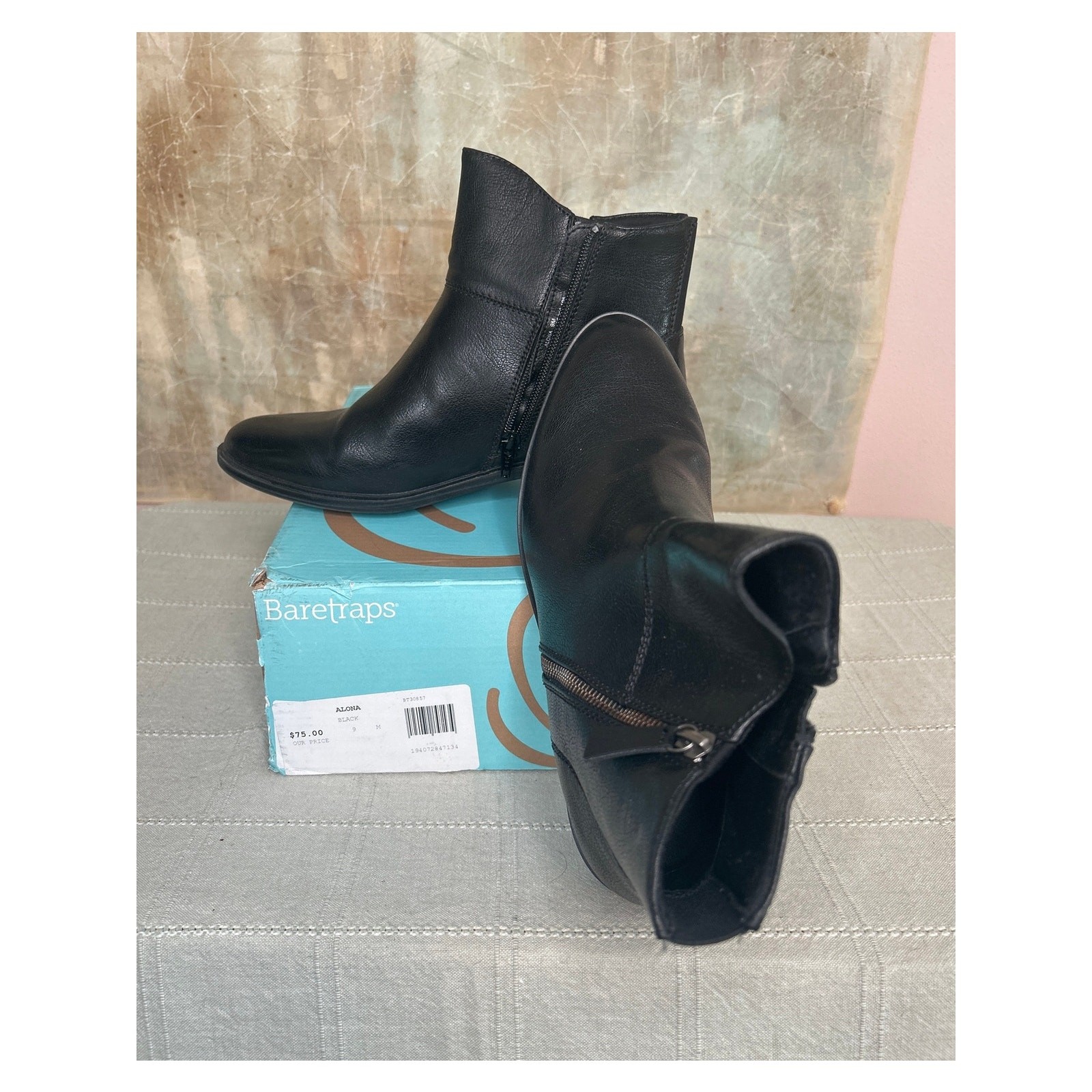BareTraps Alona Women’s Black Block Heel Ankle Bootie Microfiber Footbed Size 9M