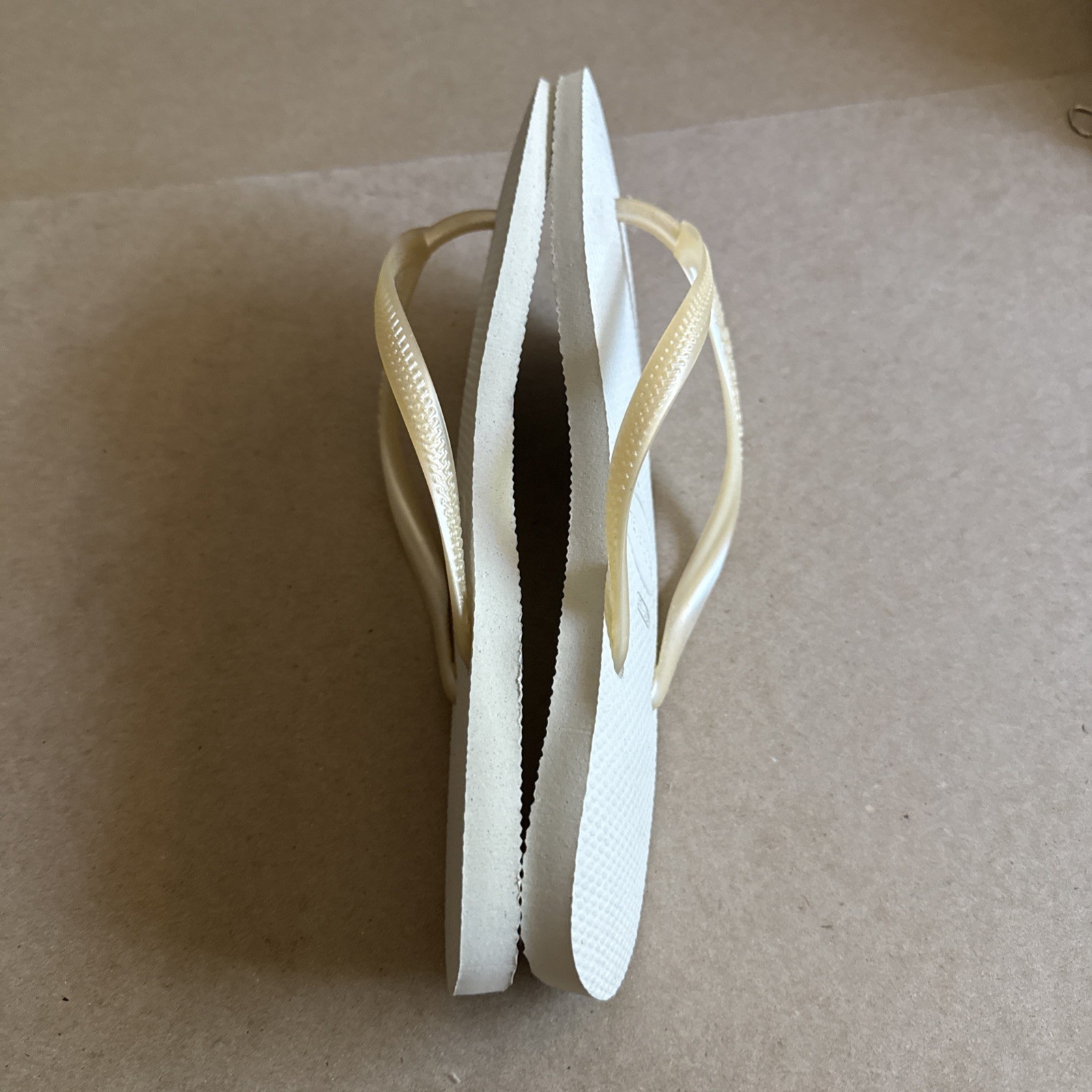 Havaianas Slim White Pearlized Straps 41/42 – New