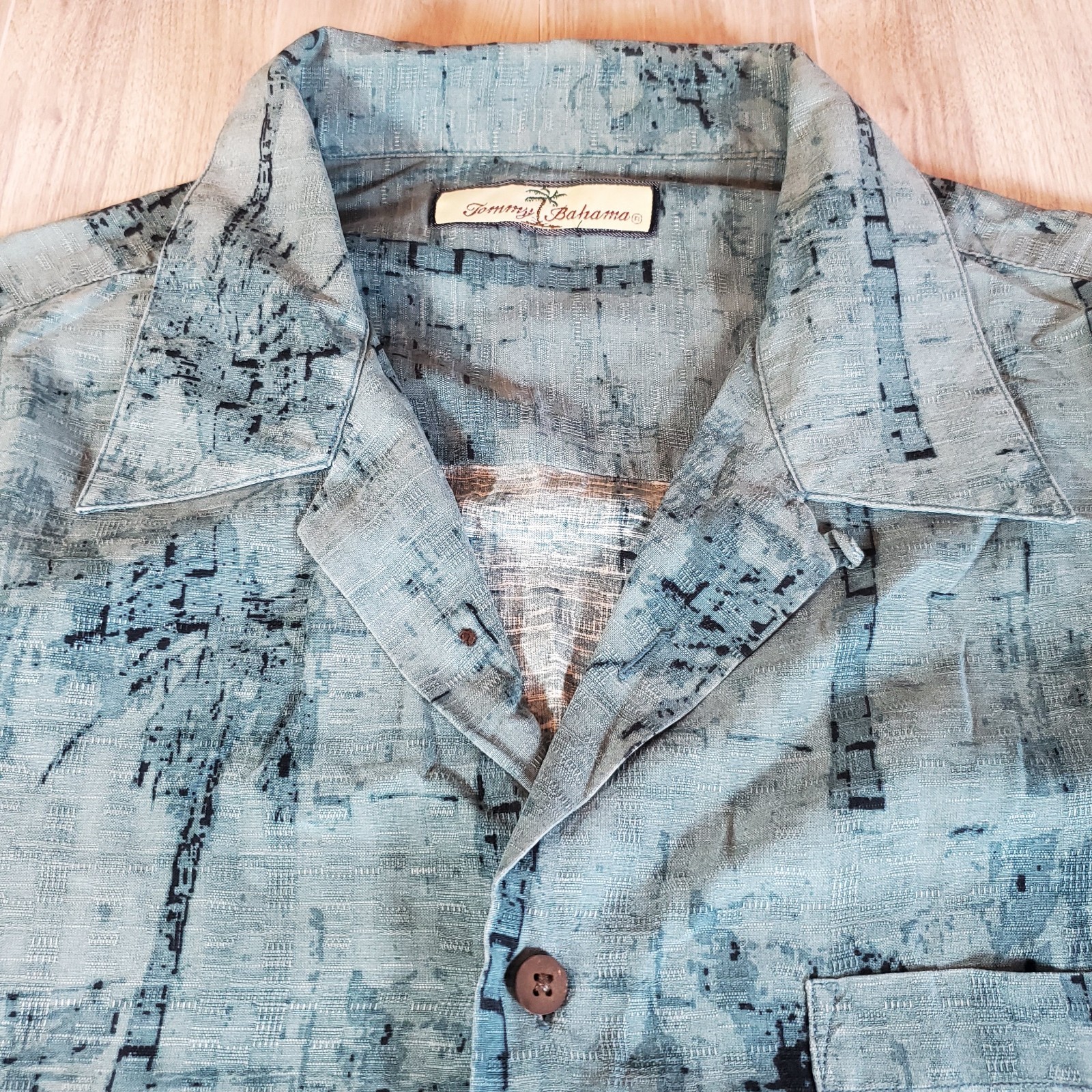 Tommy Bahama Men’s Turquoise Palm Tree Camp Silk Shirt Hawaiian Short Sleeve L