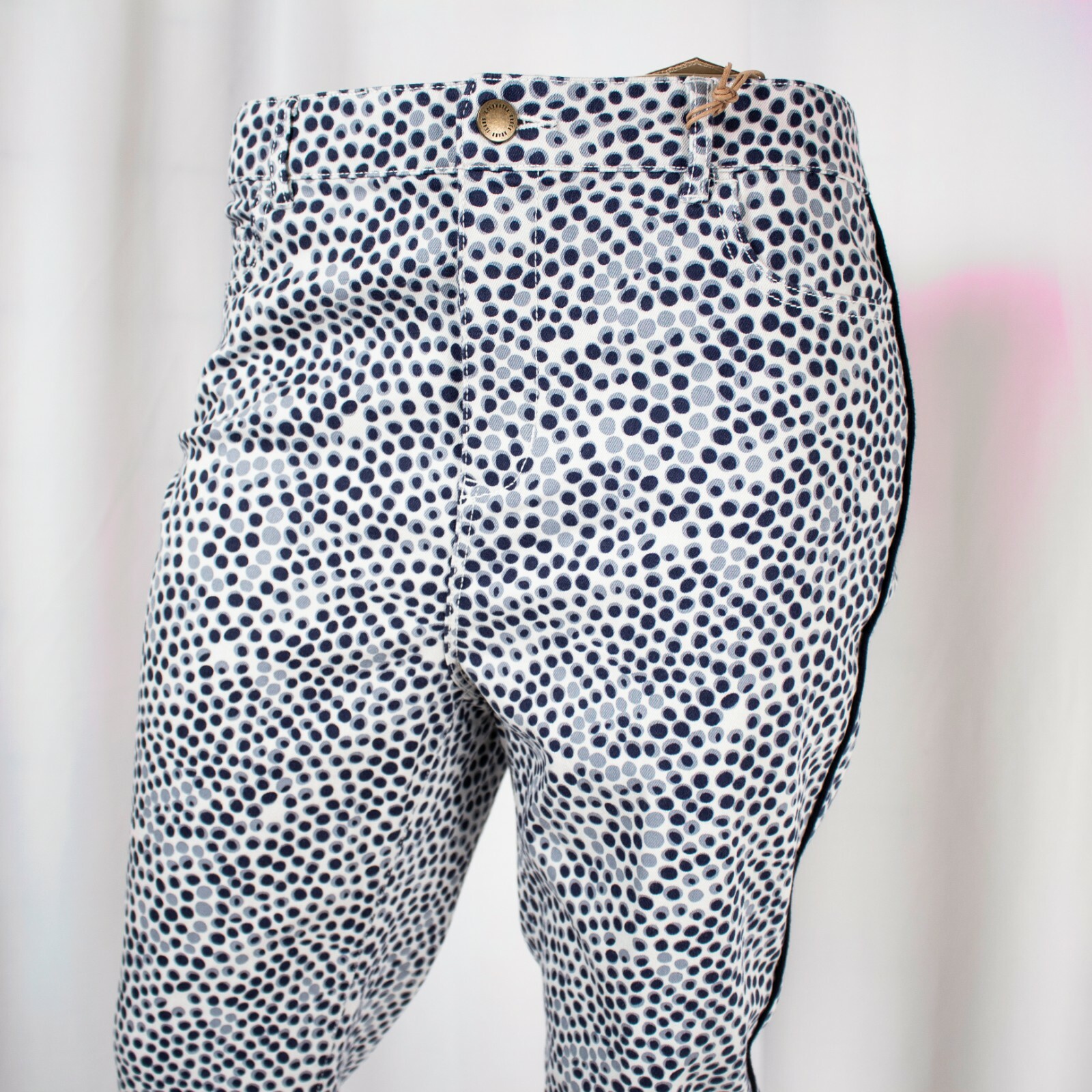 COLDWATER CREEK New White Black Gray Animal Cheetah Print Jeans Pants Size 10