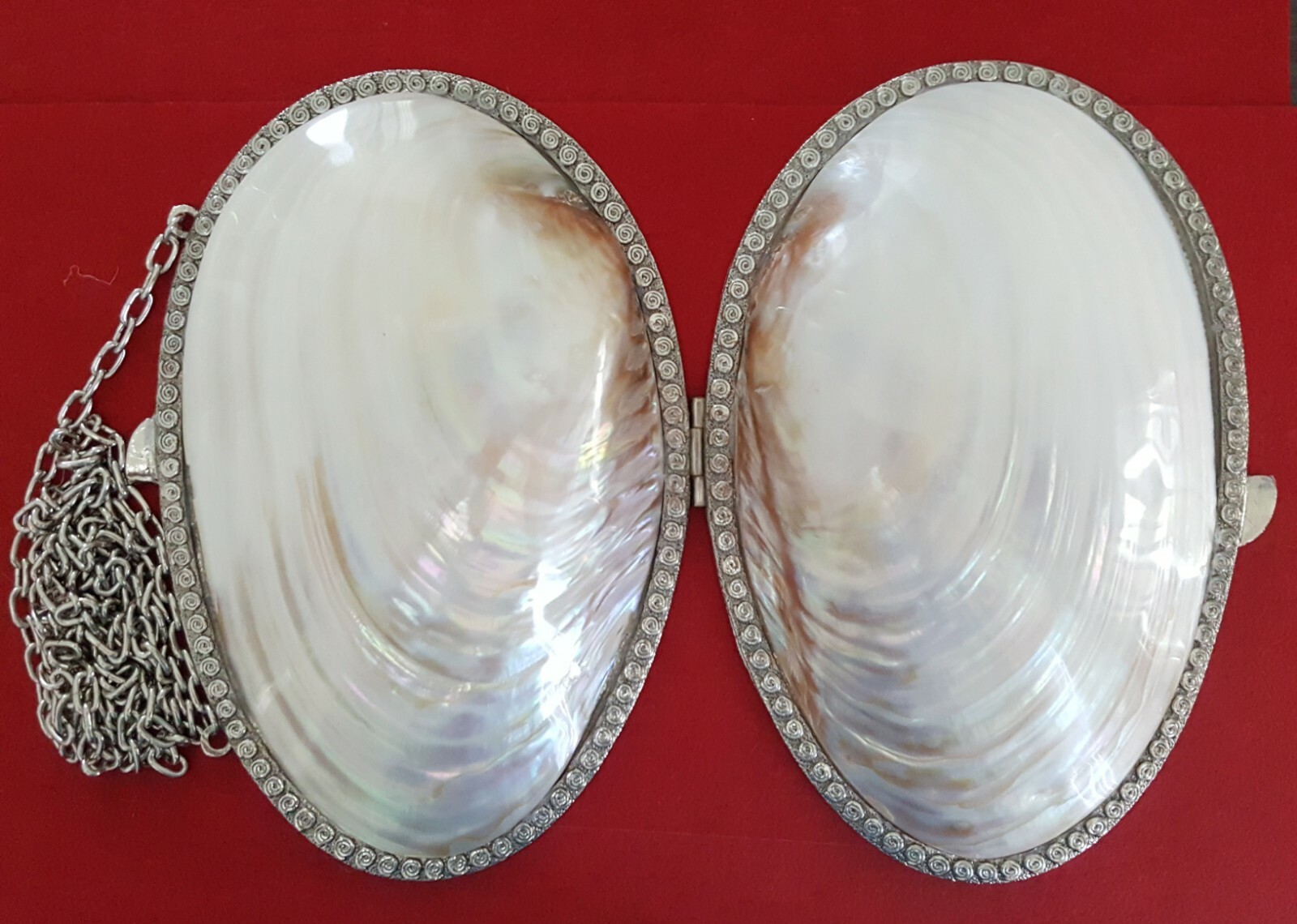 Vtg Mother of Pearl Clutch Bag Shell Pouch Shoulder Chain Hasp White Lady Mom 8″