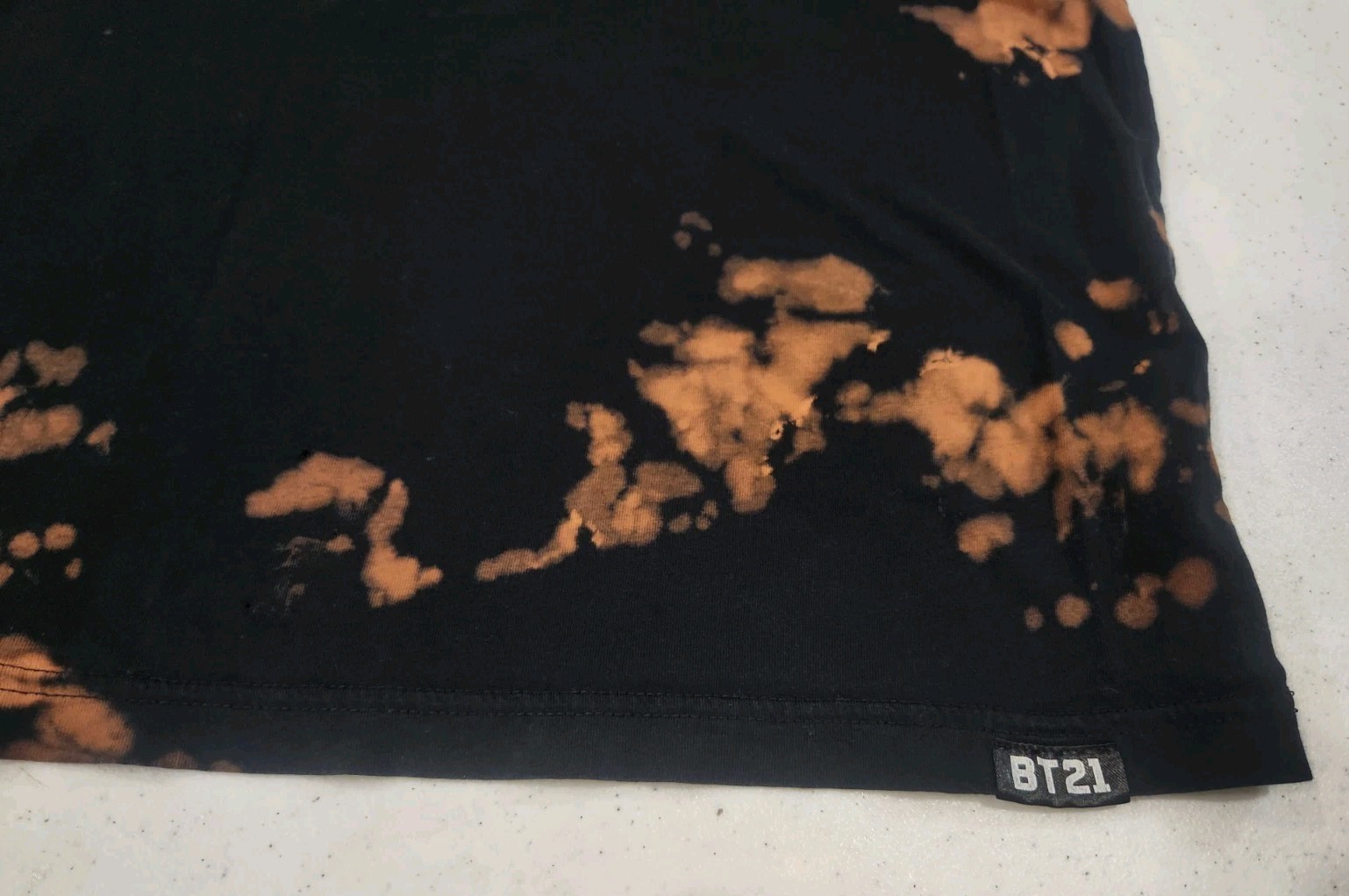 UT Uniqlo X BT21 Chimmy Park Jimin BTS Men’s Size L T-Shirt Bleach Tie Dye Used