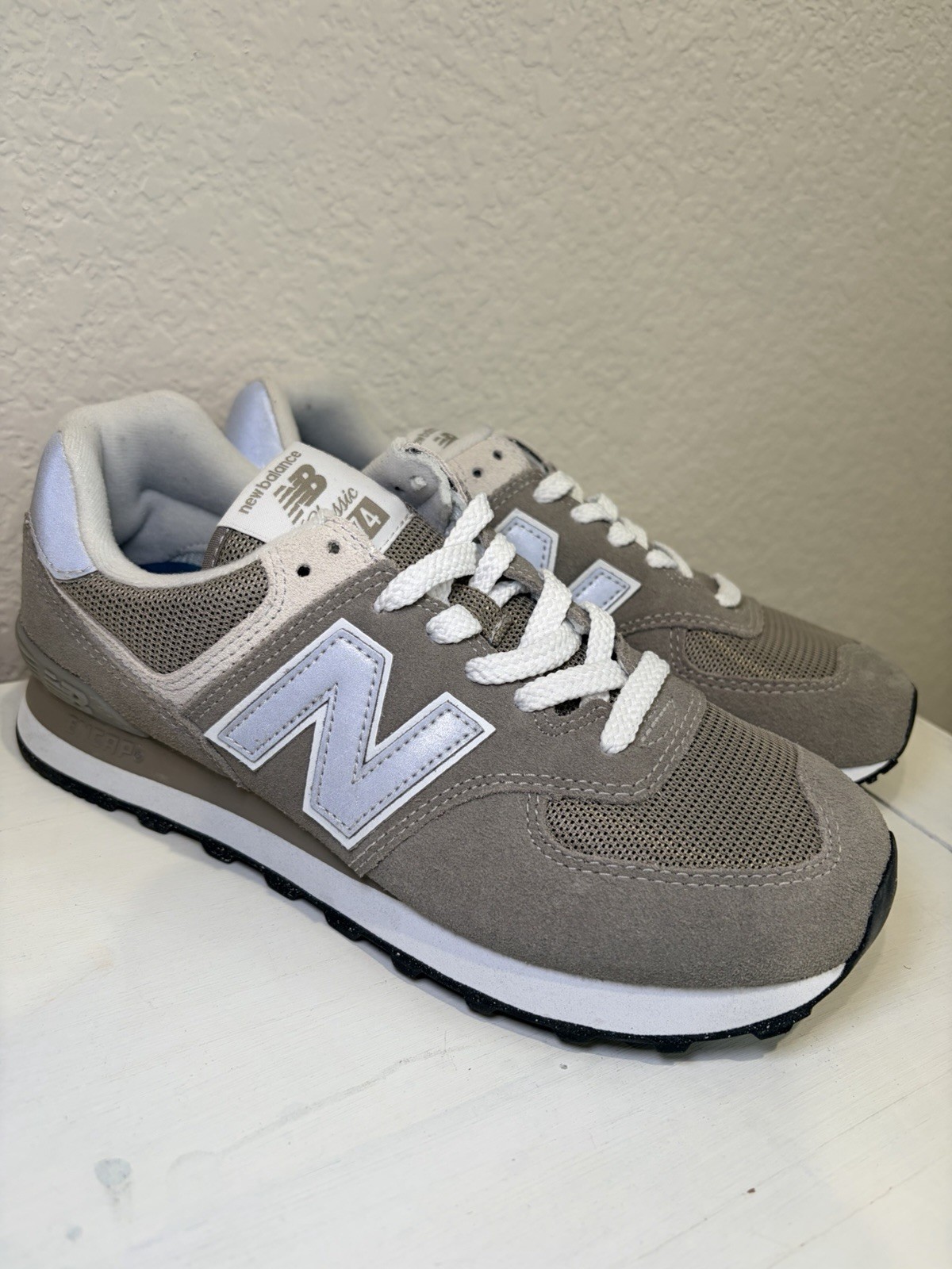 Size Women’s 8 – New Balance 574 Core- Grey White New In Box, Box Damage