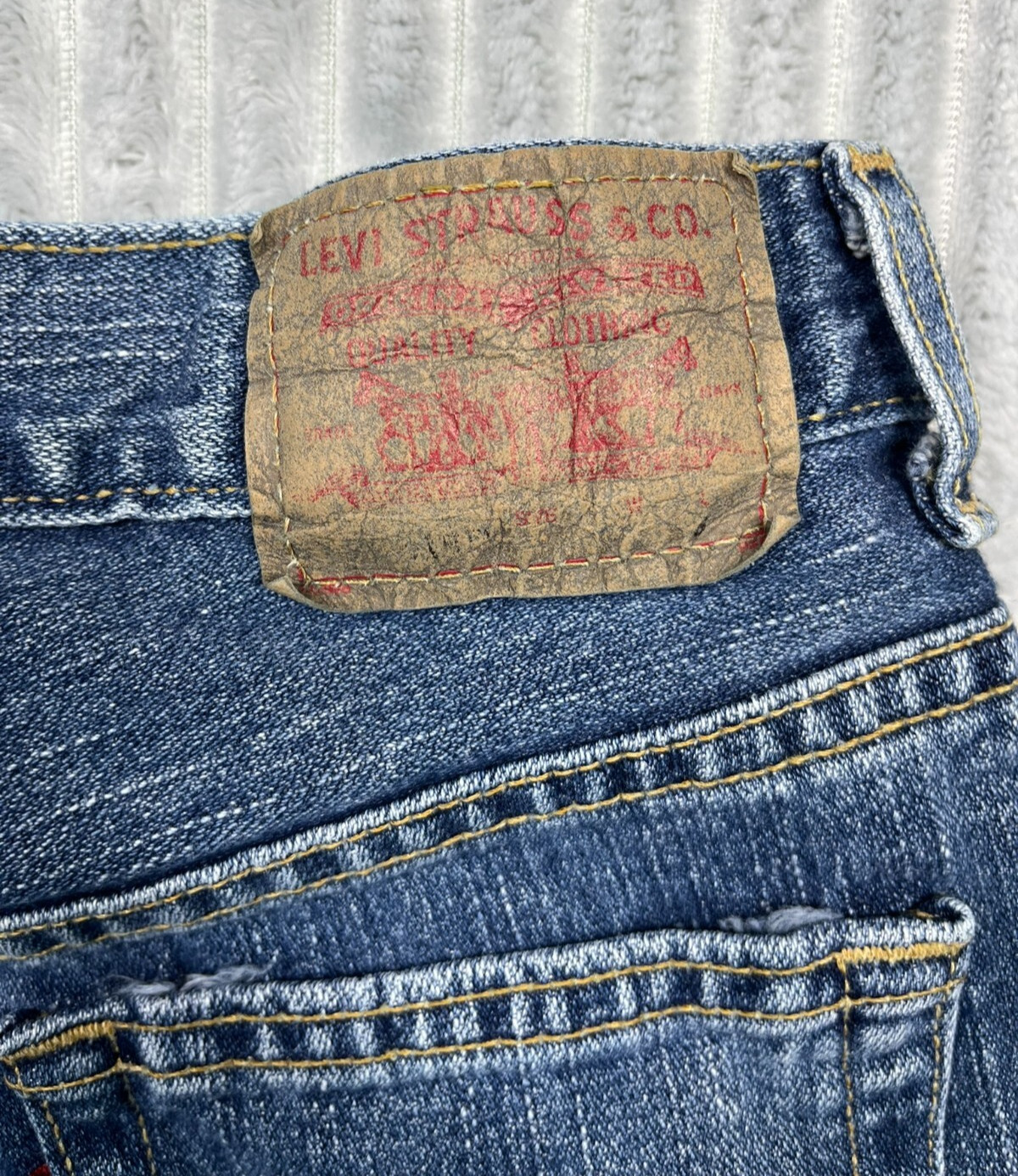 Levi’s Jeans Womens 4 (28×29) Miss Nouveau Boot Cut Low Rise Medium Wash Cowgirl