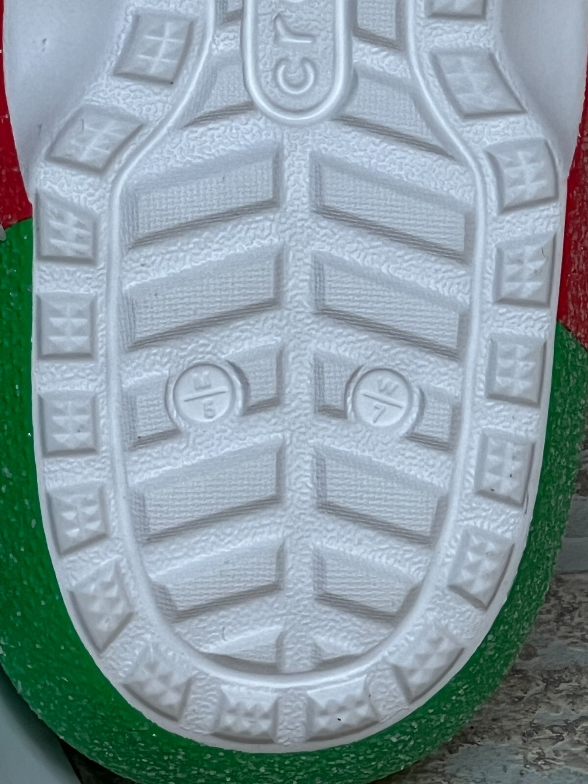 Crocs Classic Lined Holiday Christmas Elf Fur Lined Clogs Shoes Size M5/W7 NWT
