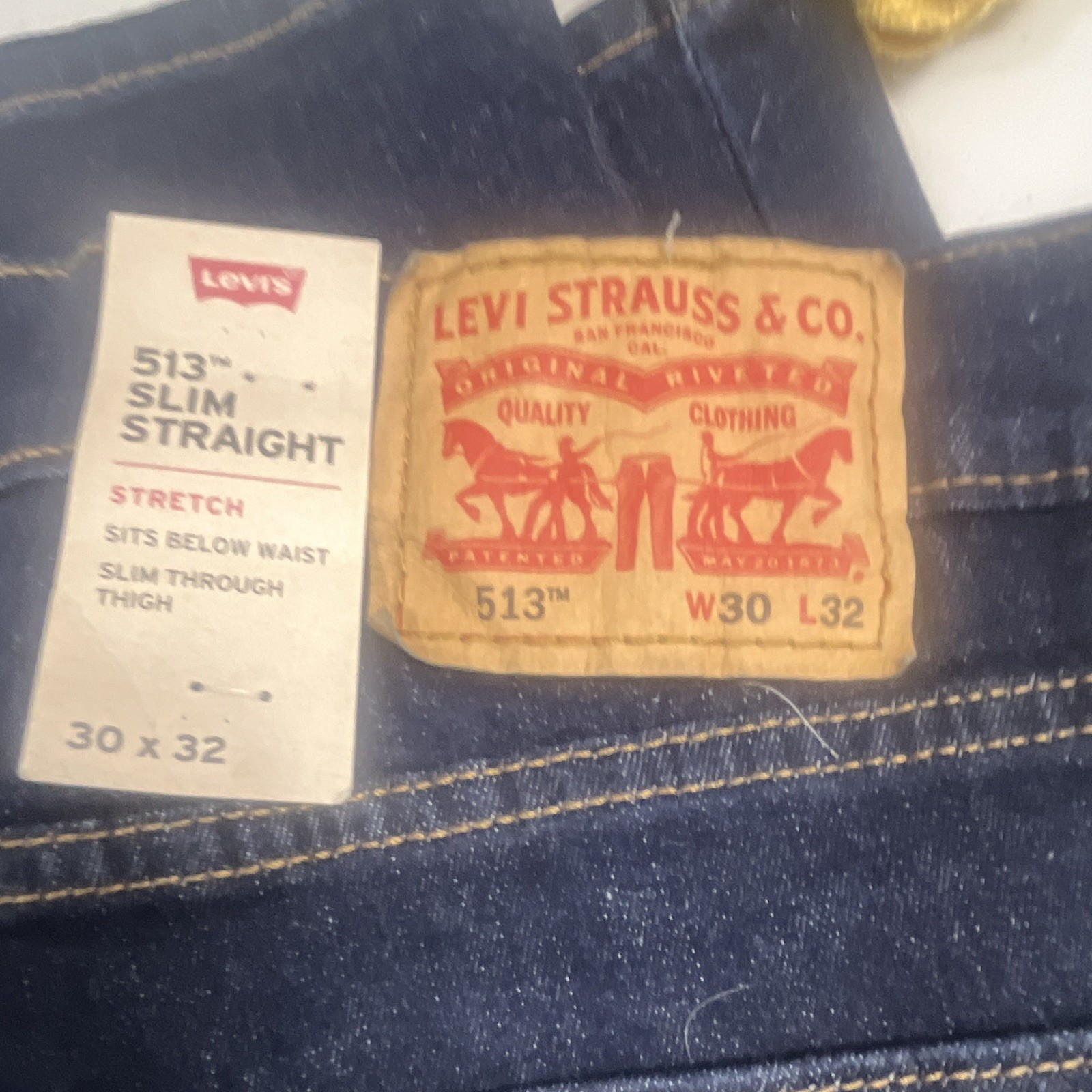 Levi’s Men’s Dark Wash Stretch Denim Jeans Slim Fit Straight Leg 5-Pocket Logo