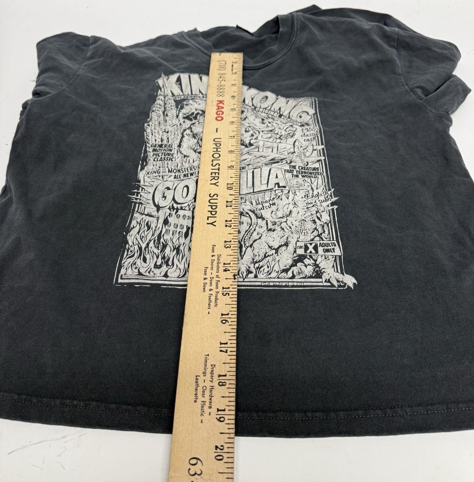 J. Galt Godzilla King Kong Graphic Print Black Crew Neck Long Sleeve T-Shirt L