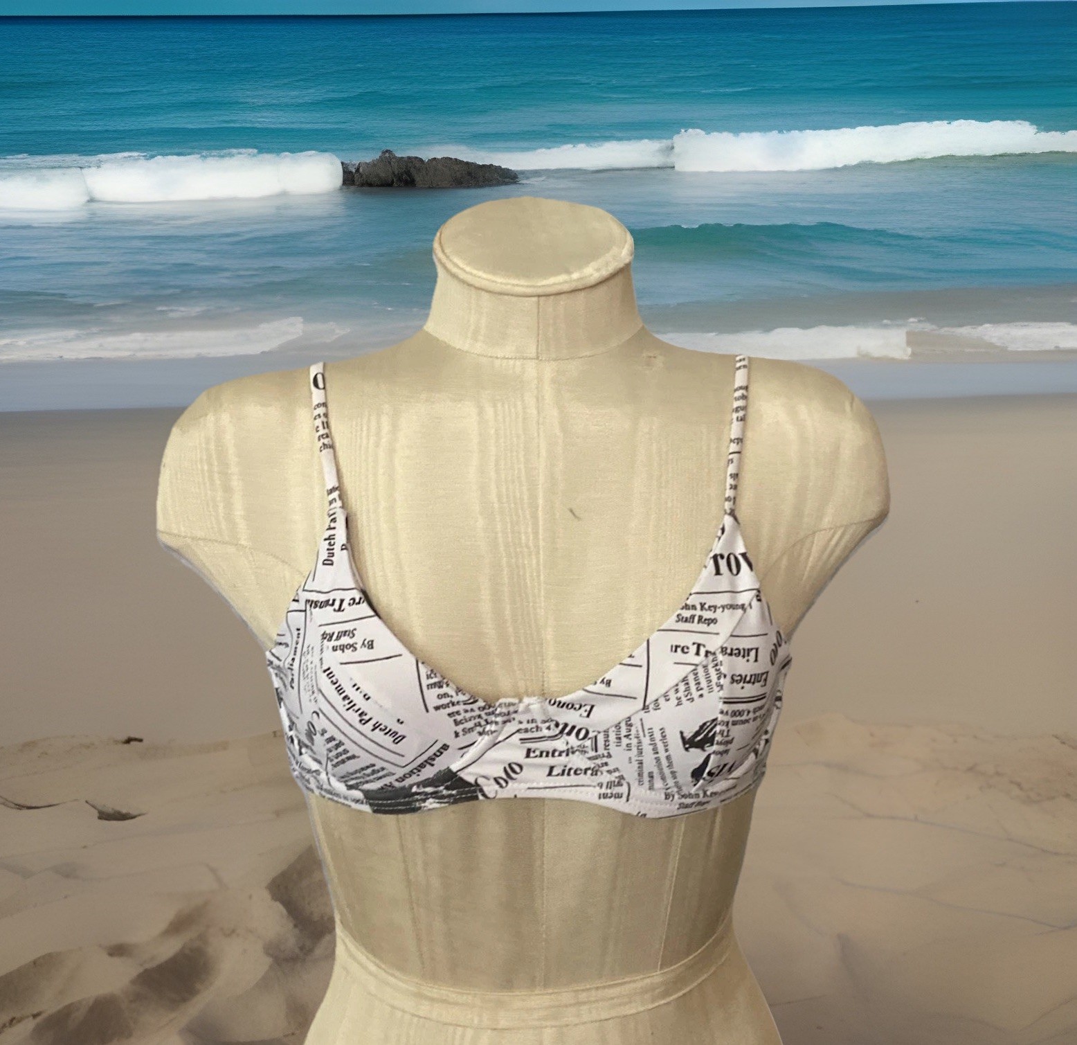 Zaful Stretch Newsprint Underwire Bikini Top Wom 4/S Crossback or Normal Strap