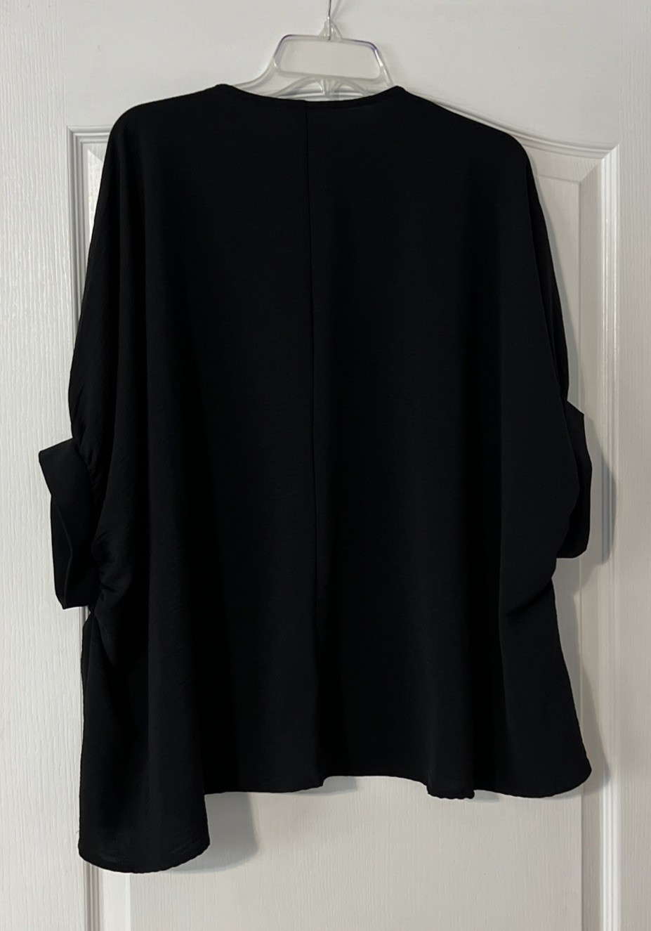 Zenana Women’s Black Oversized V-Neck Pullover Top Size L/XL