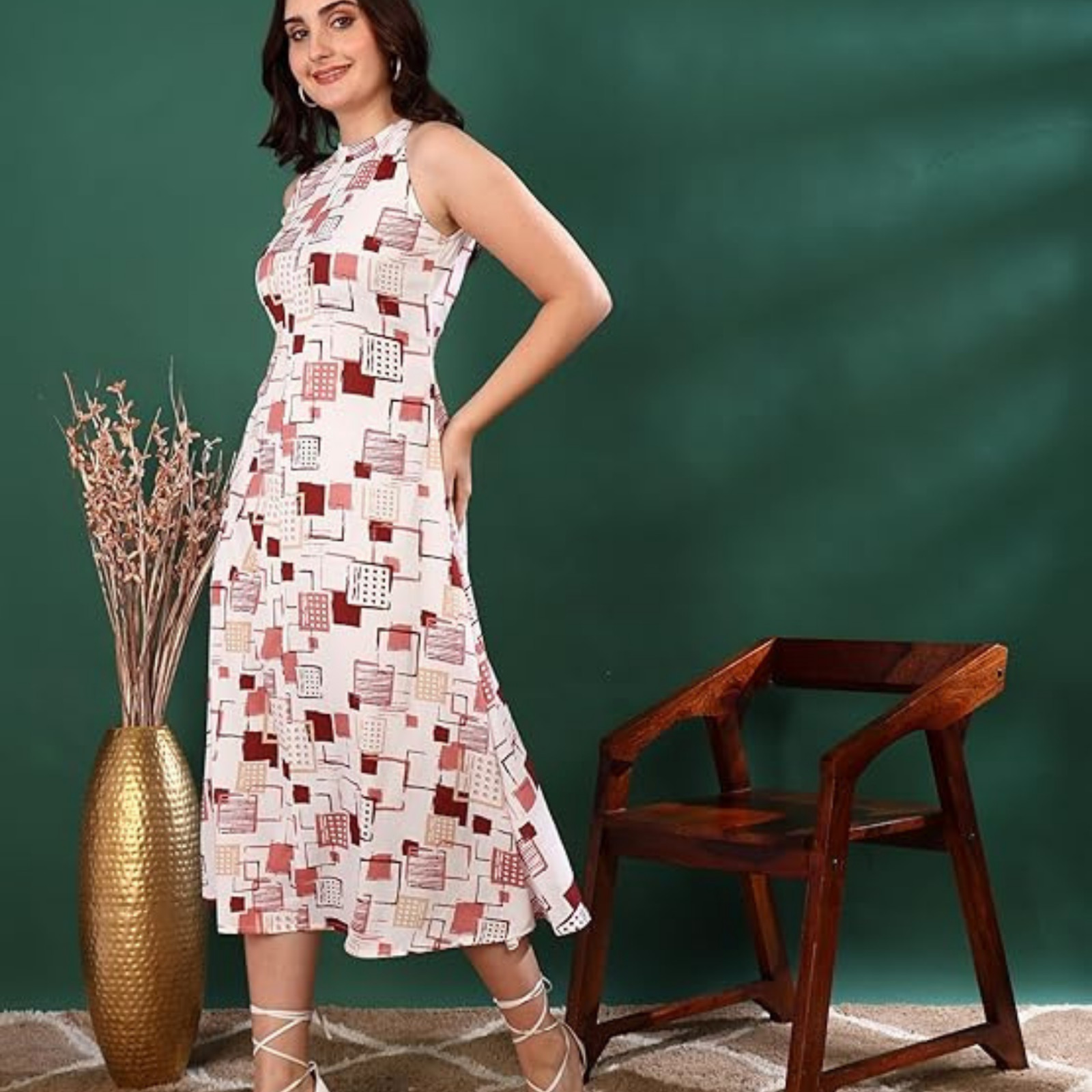 women gown sleevless