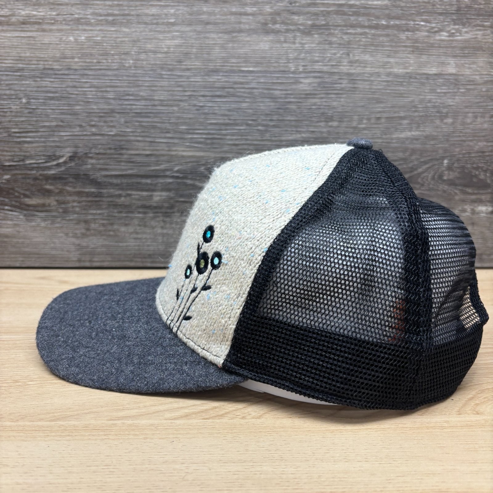Pistil Hat Cap Snap Back Gray Flower Embroidery Knit Sweater Trucker Mesh Womens