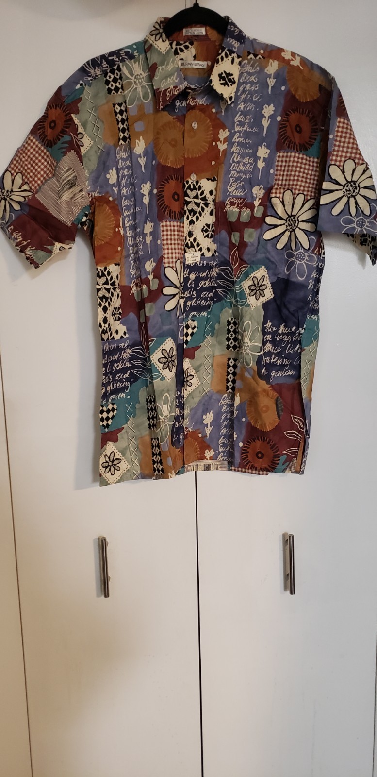 New, Burma Bibas 60 Singles Lawn Shirt – 100% Cotton Size M – Retro Patterns.