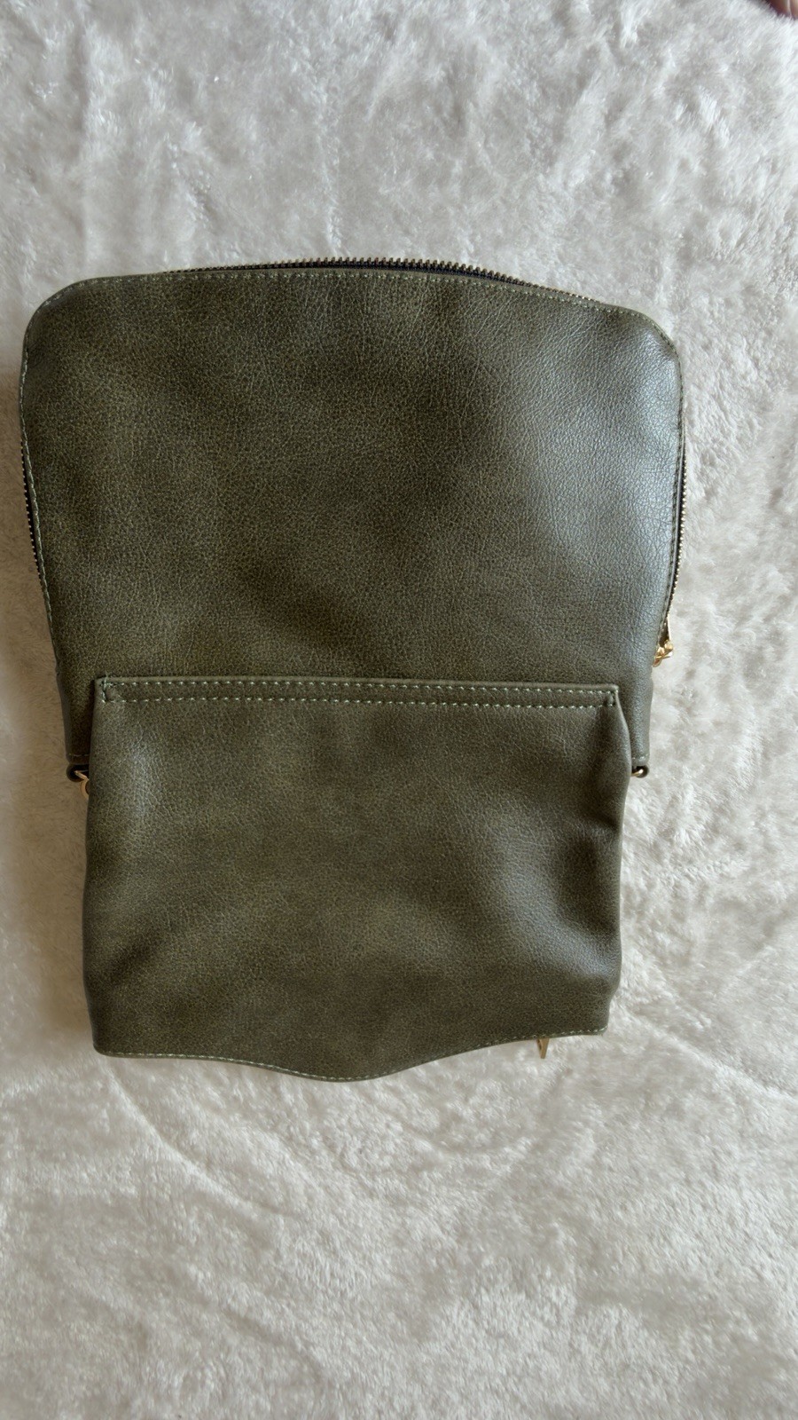 Mods Luxe Green Pebbled Geometric Crossbody Bag Gold Hardware Zip/Magnetic Strap