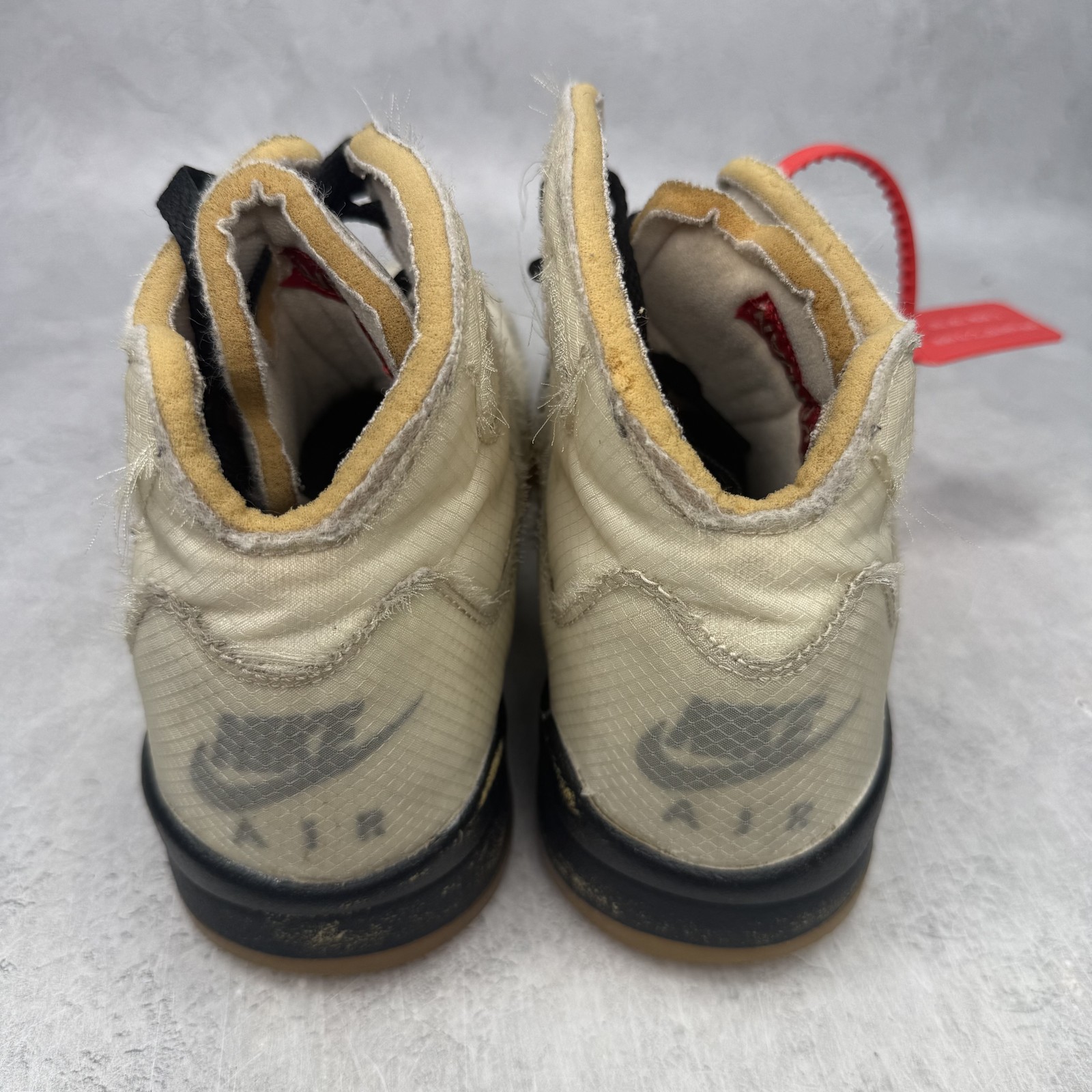 Jordan 5 Retro Off-White Sail *pre-owned* SIZE 8 8M/9.5W
